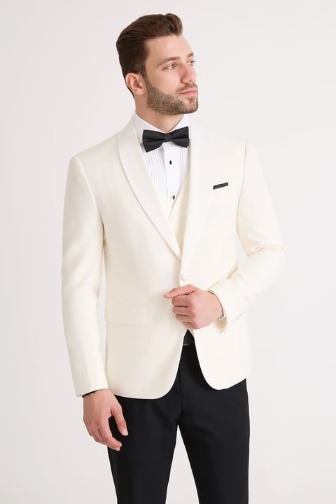 White Tuxedo photo 2