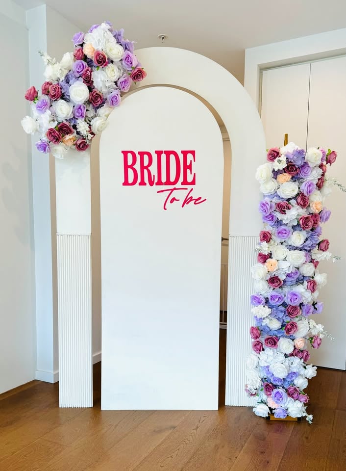 HIRE ARCHES & FLOWERS photo 2