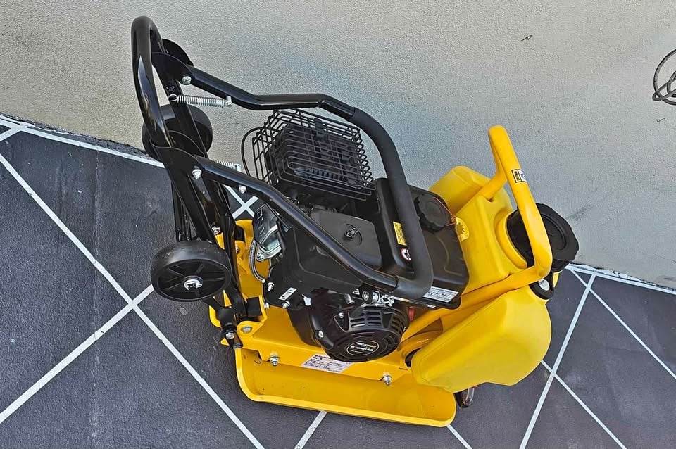Plate Compactor for 24 hours Hire photo 3