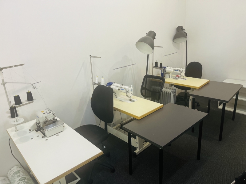 Co-sewing space in Hawthorn photo 2