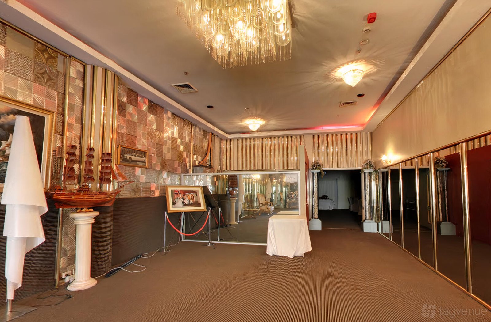 Ballroom at Parra Villa Function Lounge photo 12