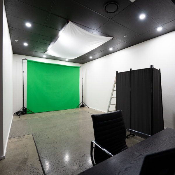 Entire Backroom/Multiple Studios at Scroll Stop photo 2