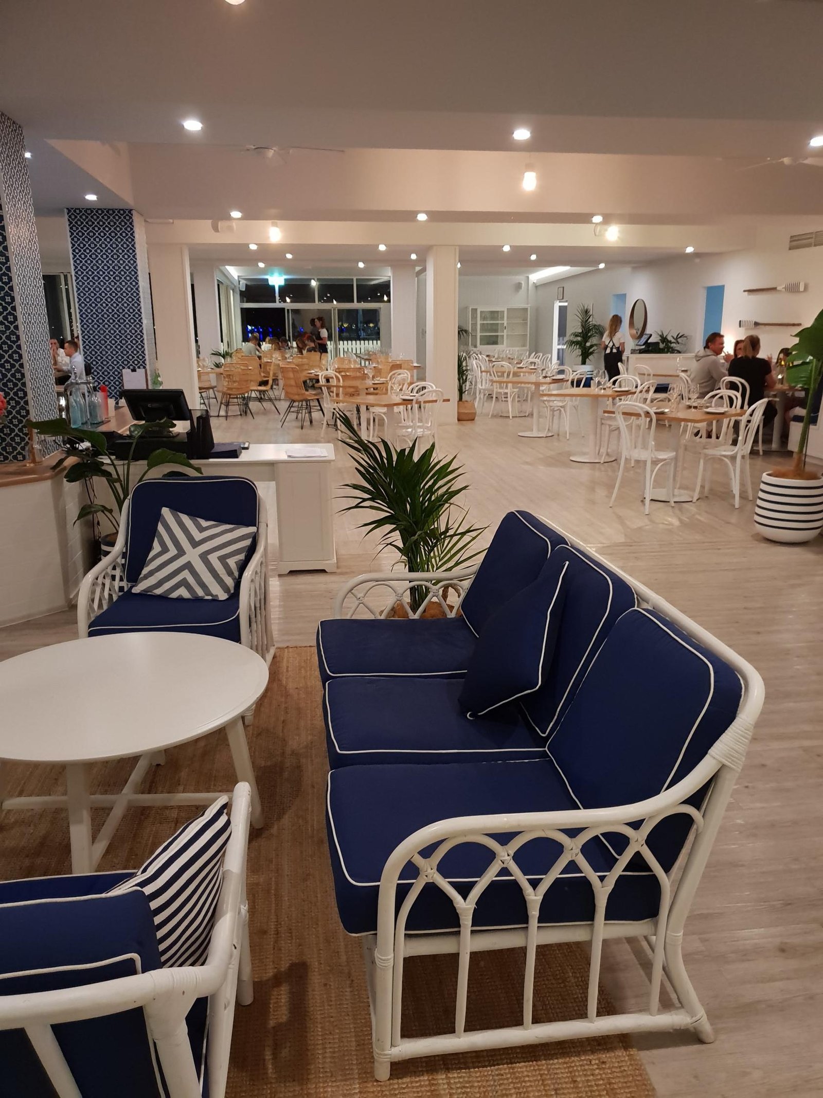 Bar Area at Pier 33 photo 4