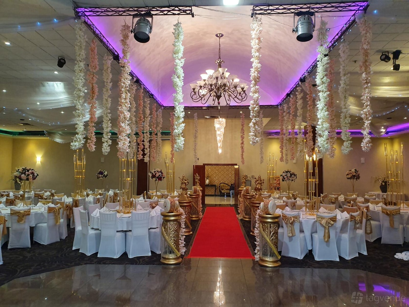 Ballroom at Parra Villa Function Lounge photo 5