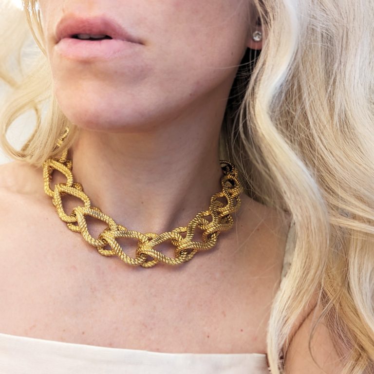 Givenchy Vintage Gold Link Choker photo 2