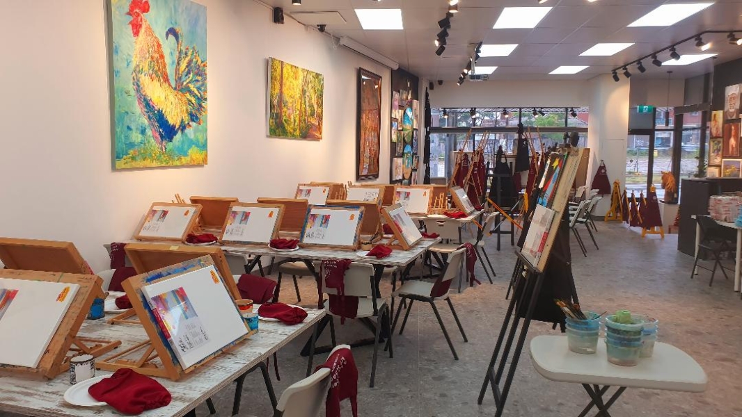 Share Space at Our Vibrant Art School & Gallery photo 7