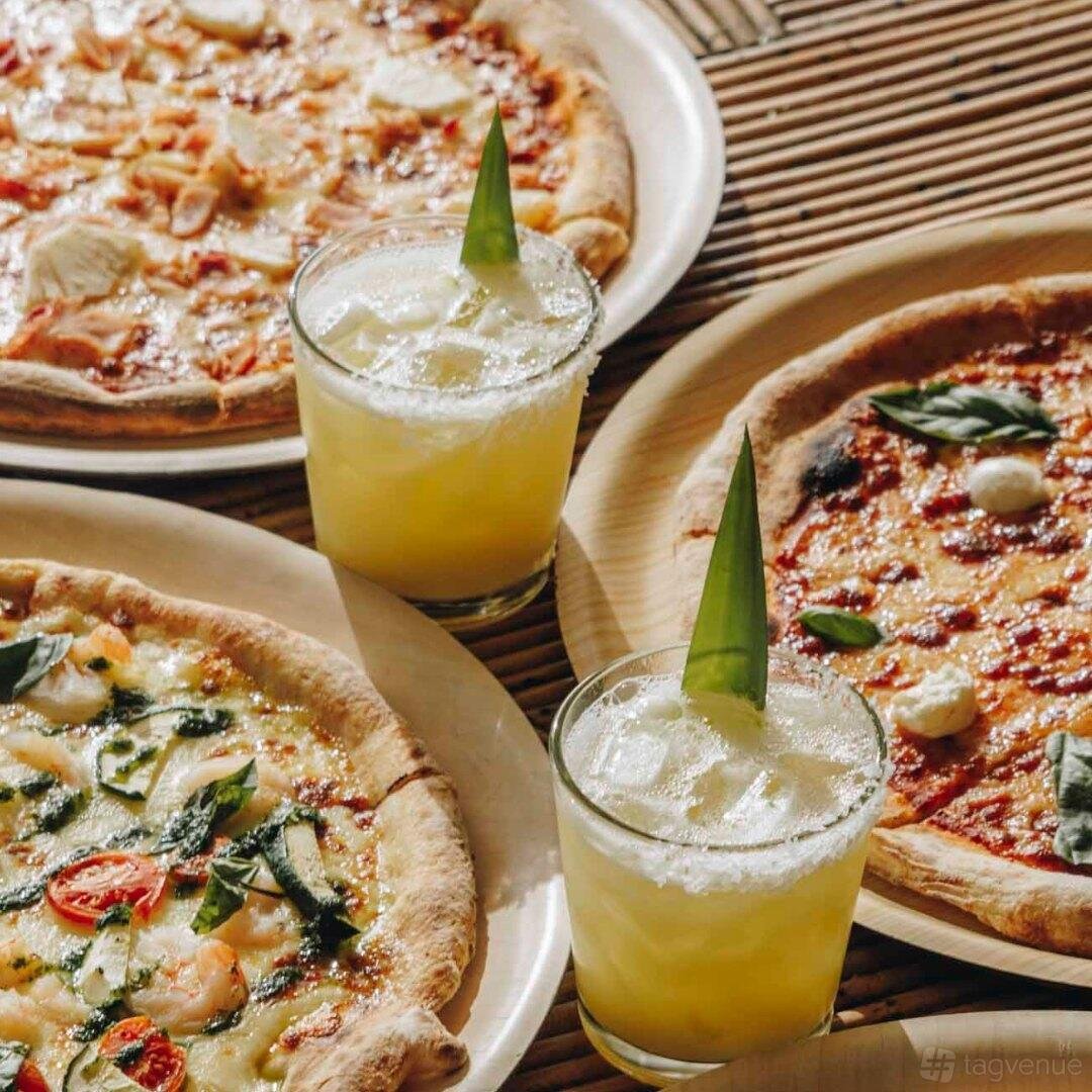 Front Deck at Drifters Wharf photo 18