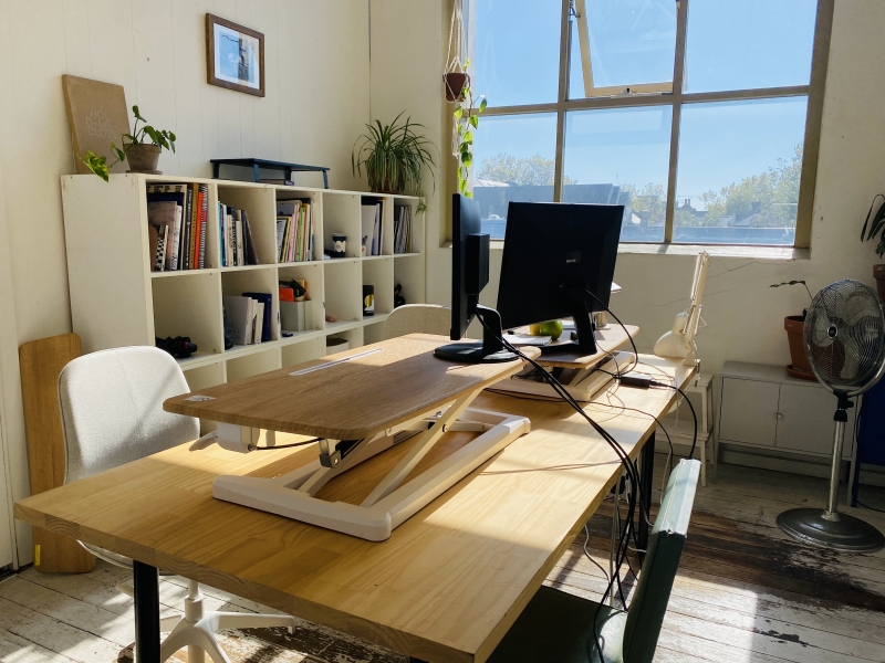 Desks available in bright coworking office space photo 3