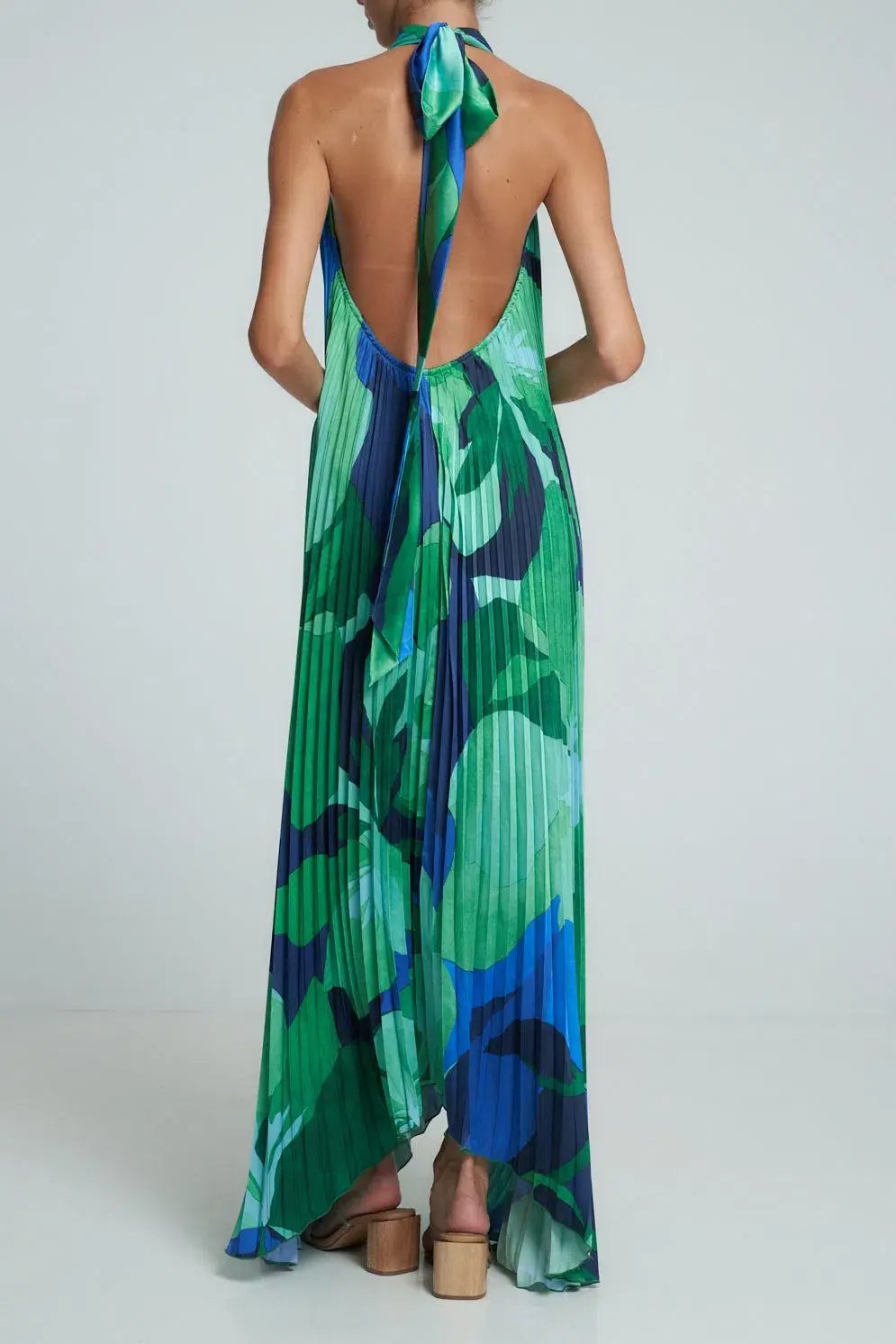 L'idee Opera Gown in Capri Green Size 6 photo 2