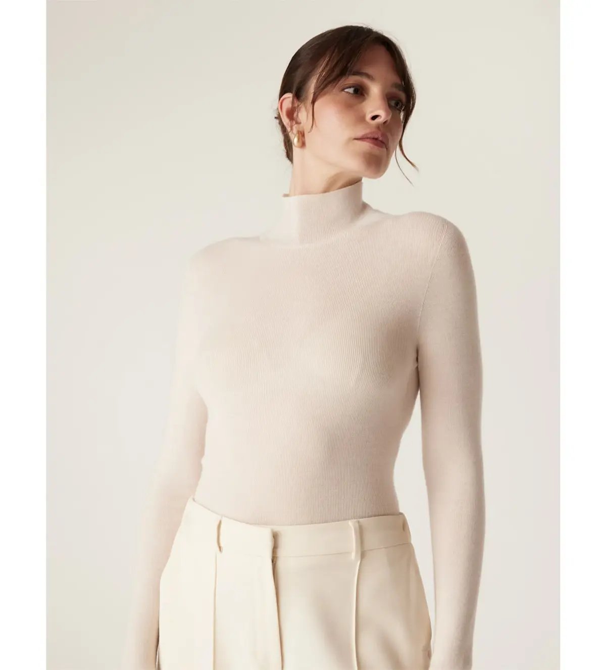 Cable Superfine Merino Turtle Neck in Ecru Size photo 4