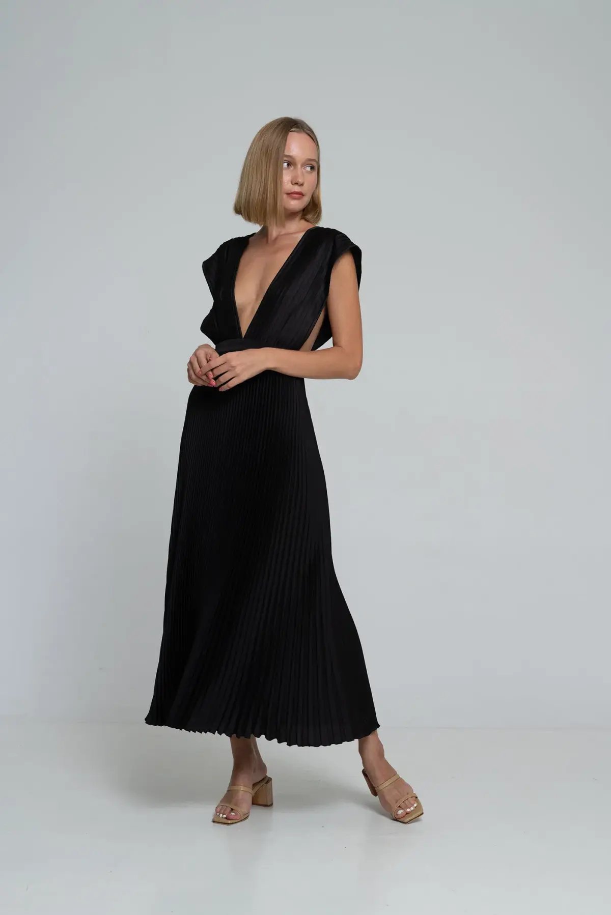 Lidee Gala Gown Noir Size 12 photo 3
