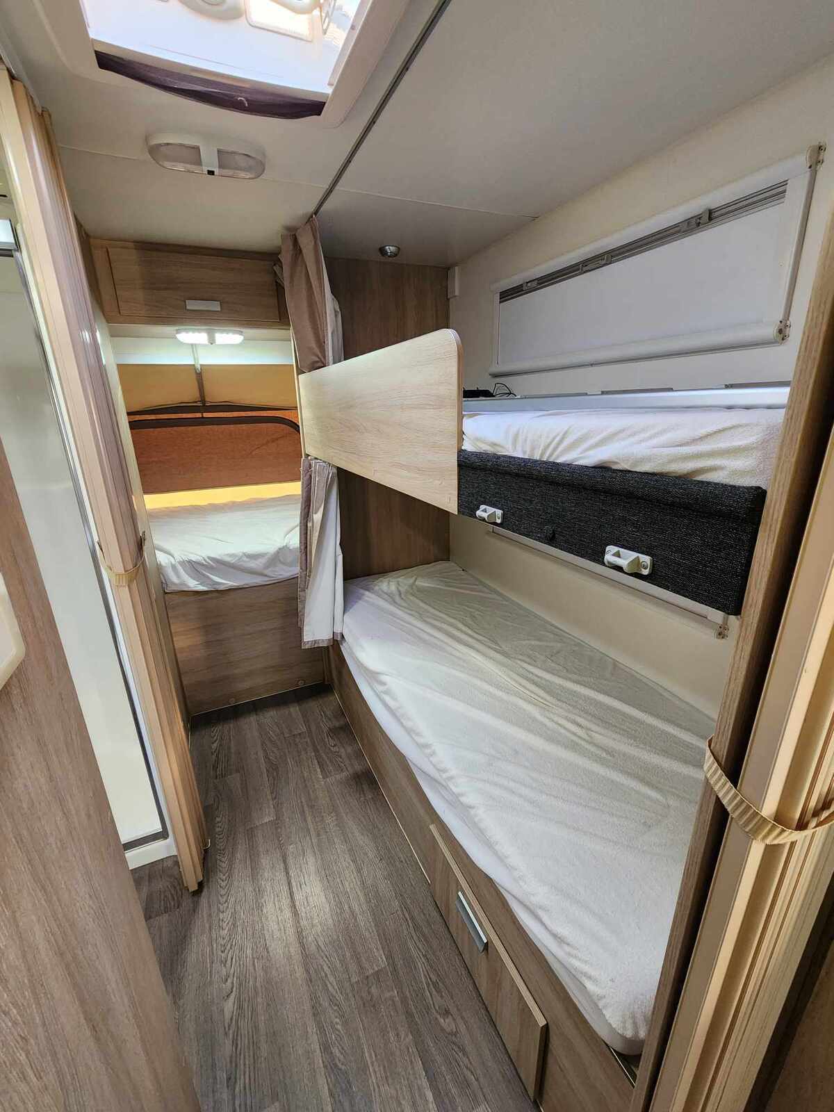 Jayco Expanda -Sleeps 6 photo 11