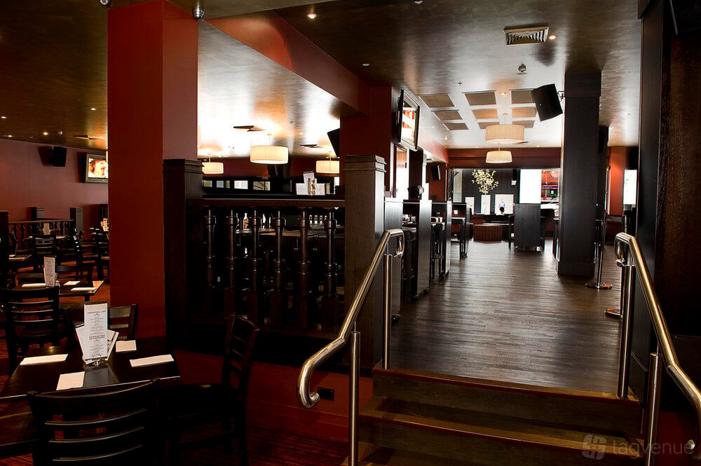 Lounge at Maloney's Hotel photo 4