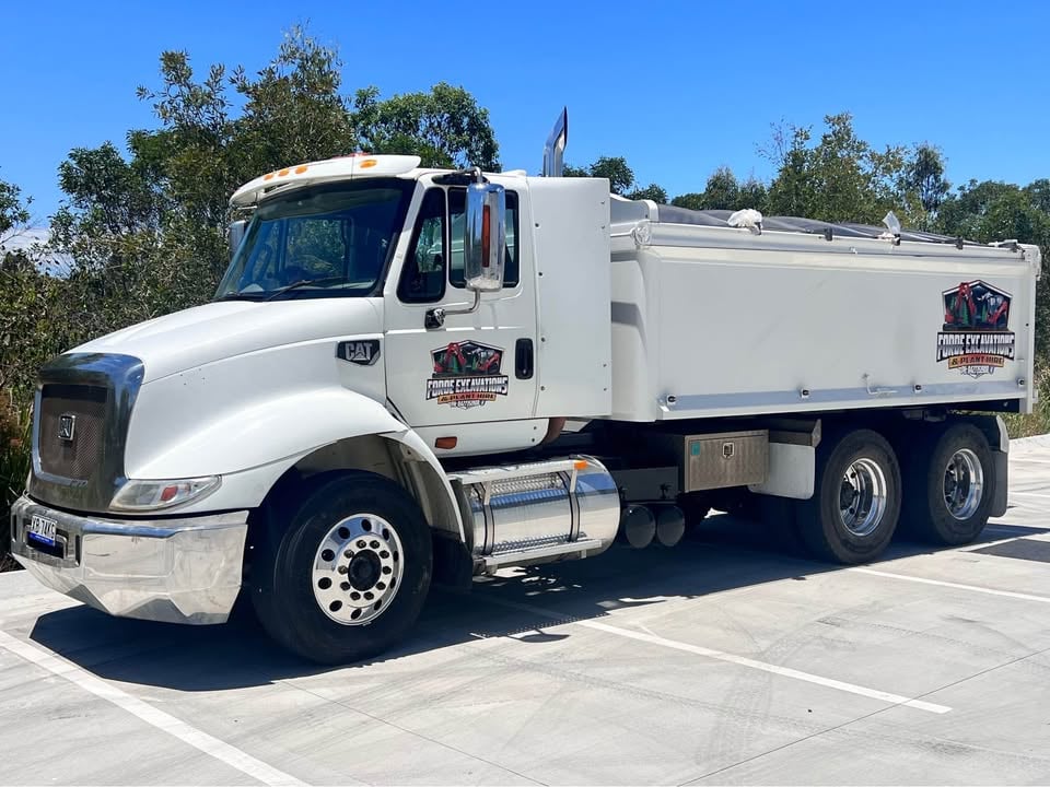 Tipper -Wet Hire photo 2