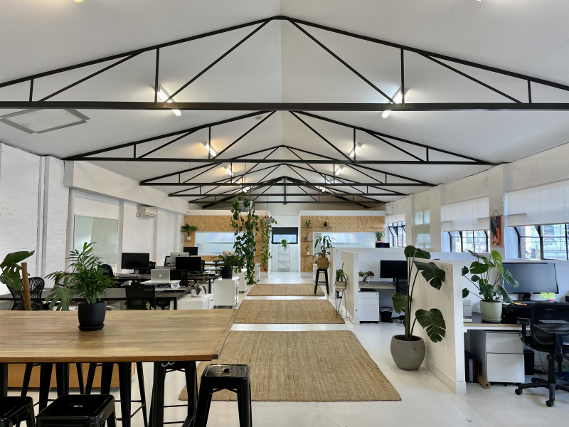 Single Dedicated Desk - SERVICE COWORK photo 2