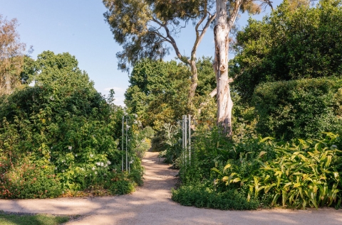 St. George's East Ivanhoe photo 8