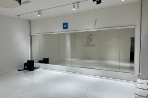 TG - Shared Studio Space photo 10
