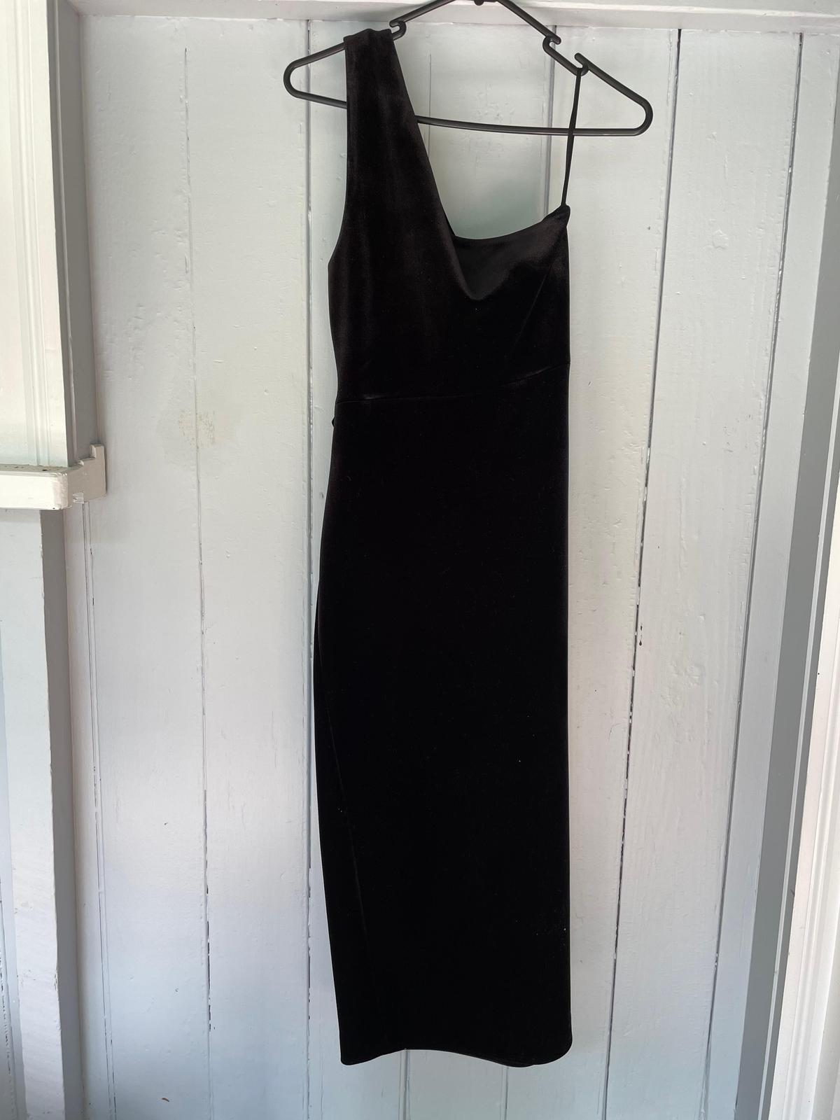 Bec and Bridge Oliviane Velvet Asymmetrical Midi Black Size 10 photo 5