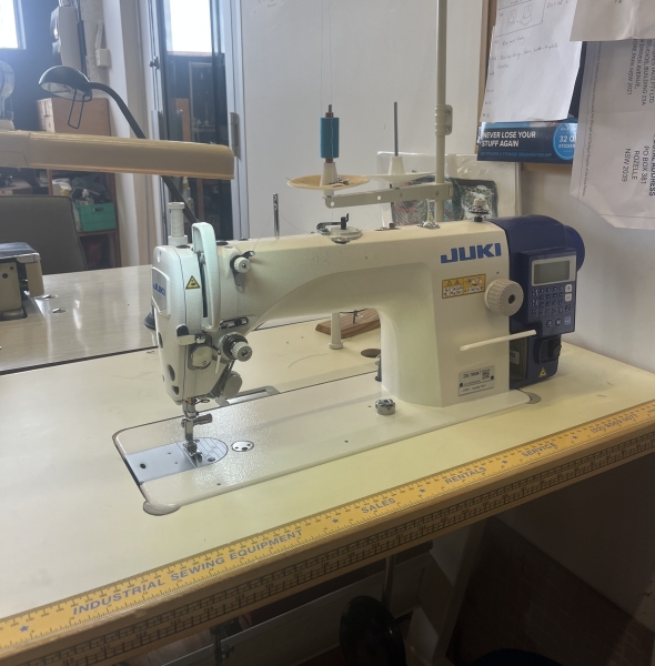 Shared studio - sewing/art/other photo 5