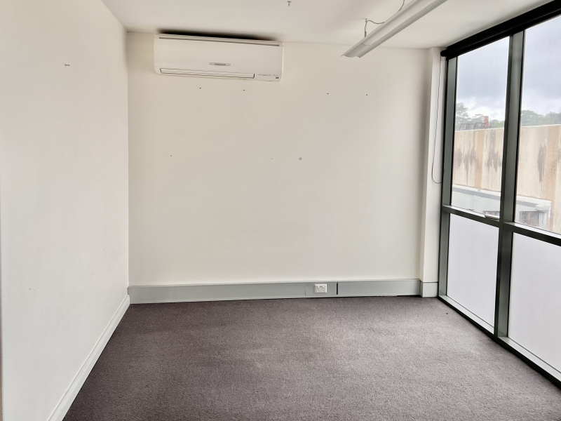 Large whole private studio/ office space photo 5