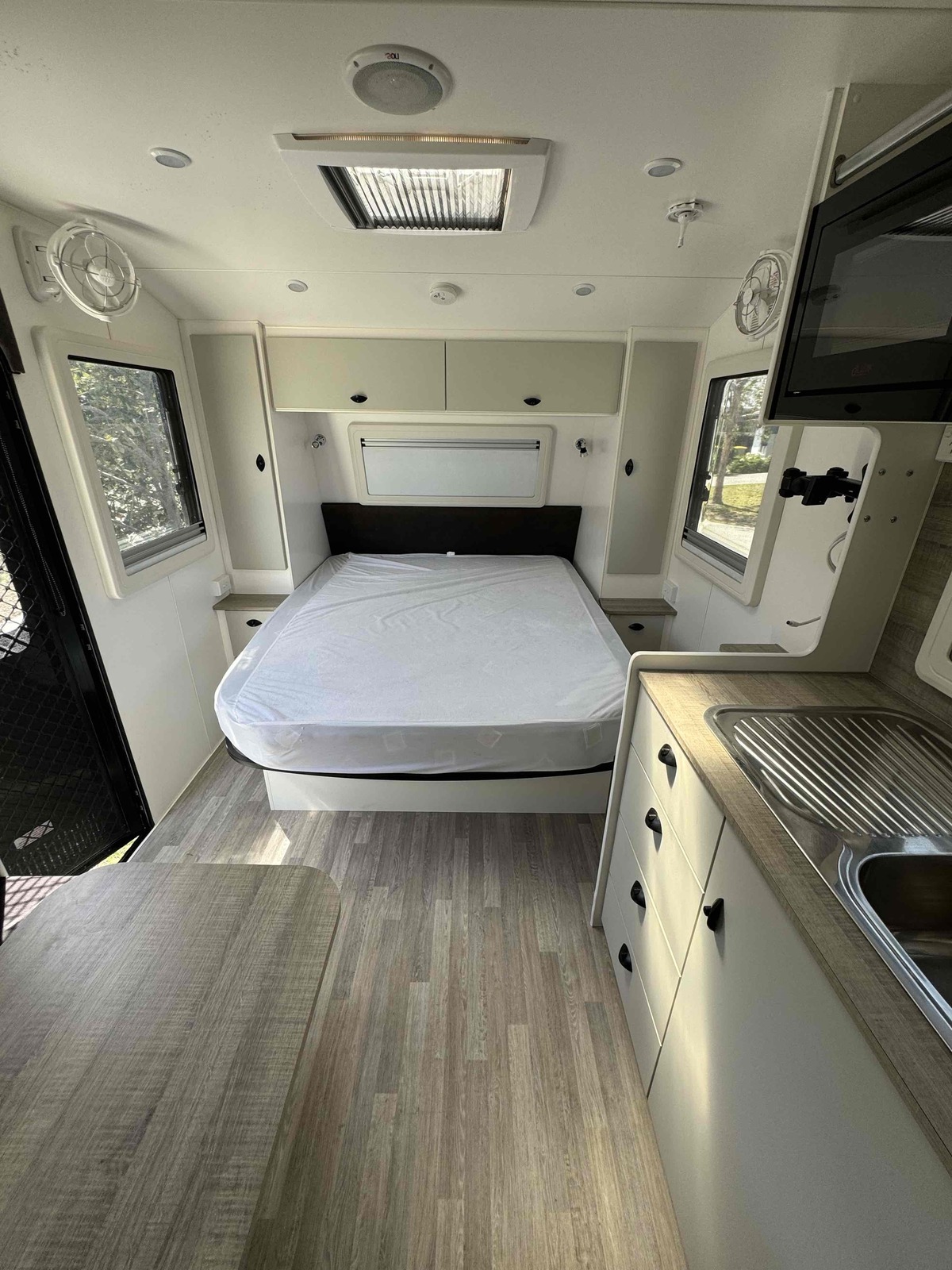 Tourister Bikes & Bunks photo 9