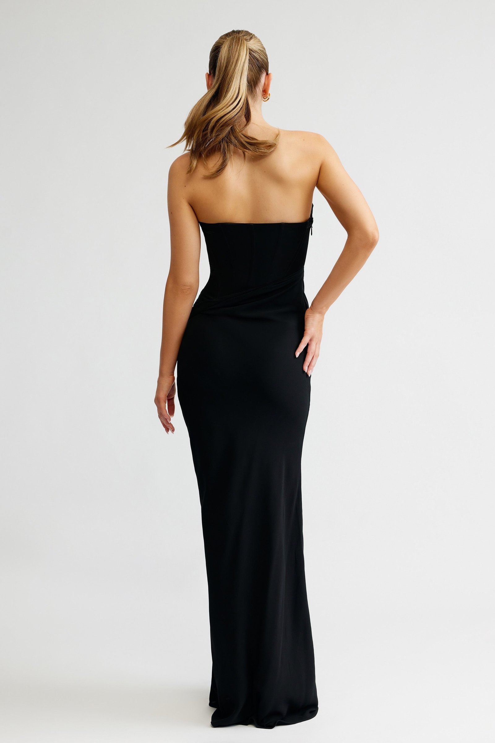 LEXI ELORA DRESS - BLACK photo 7