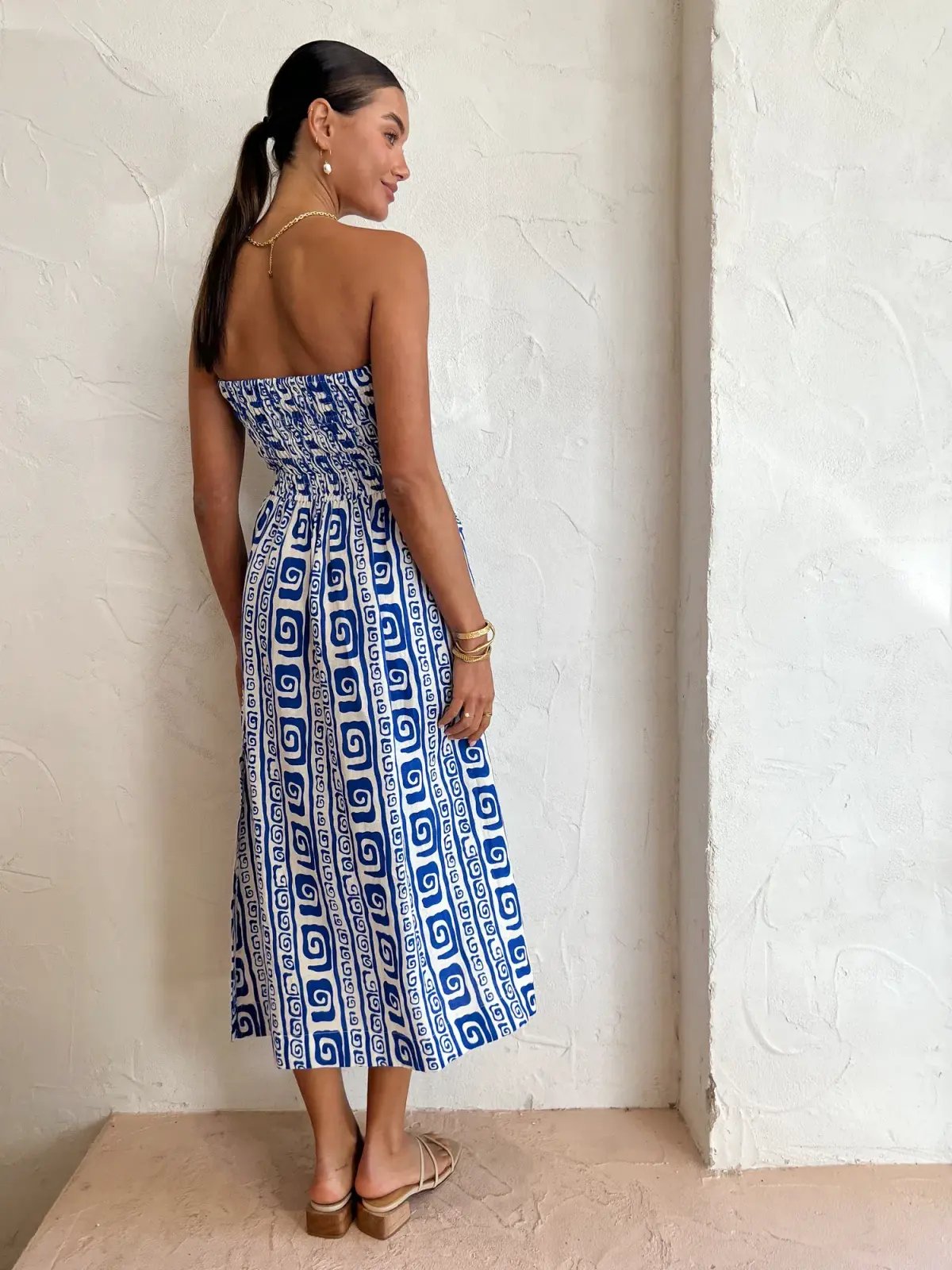 Faithfull the Brand Musee Midi Dress in Island Blue Pacific Print Size 6 photo 3