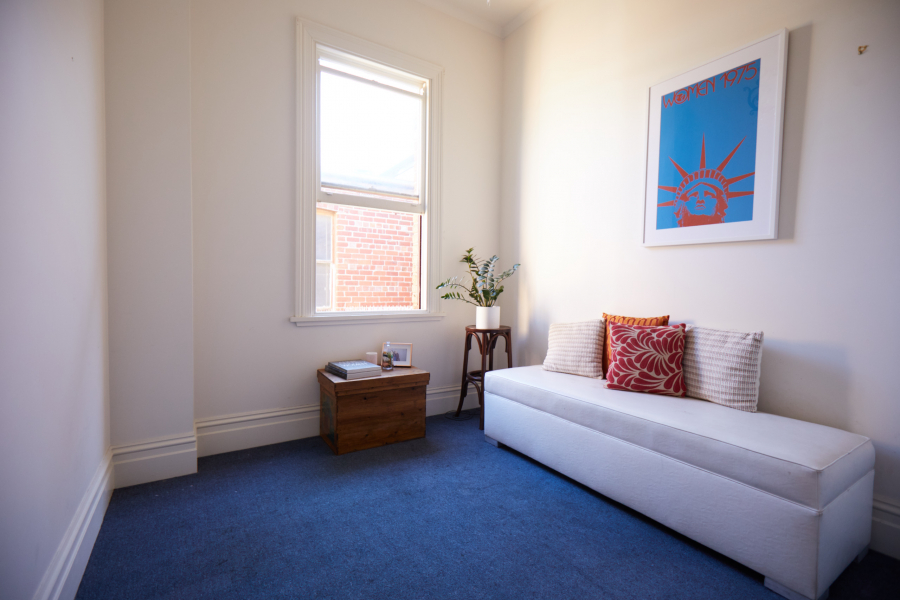 Light filled Albert Park office photo 2