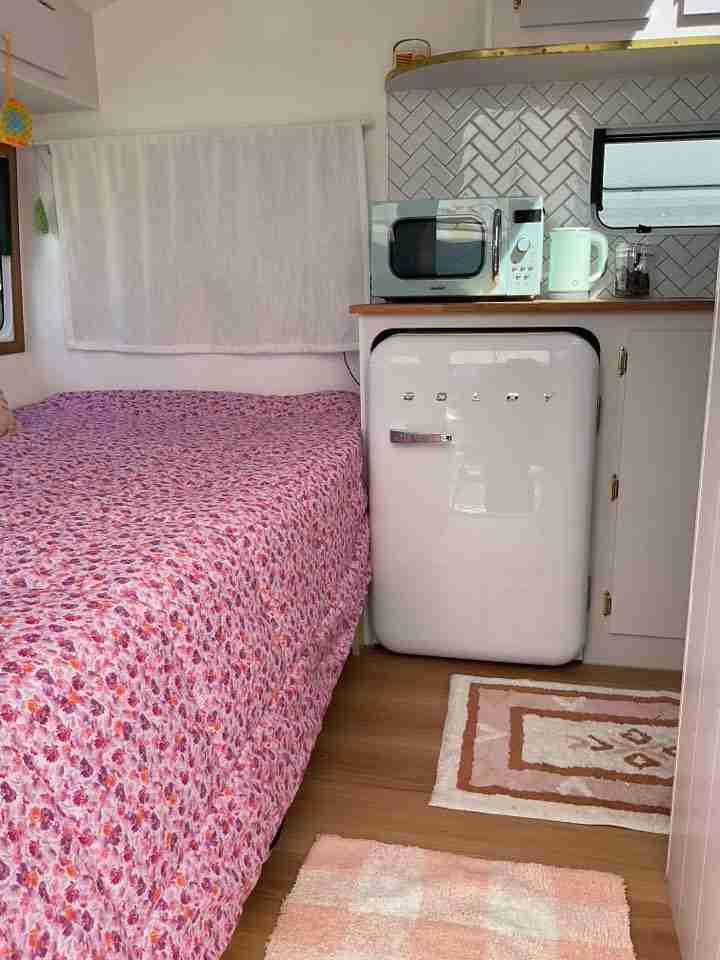 Goldy Beach Cruiser - Lightweight Van/Mod Cons with Vintage Charm photo 8
