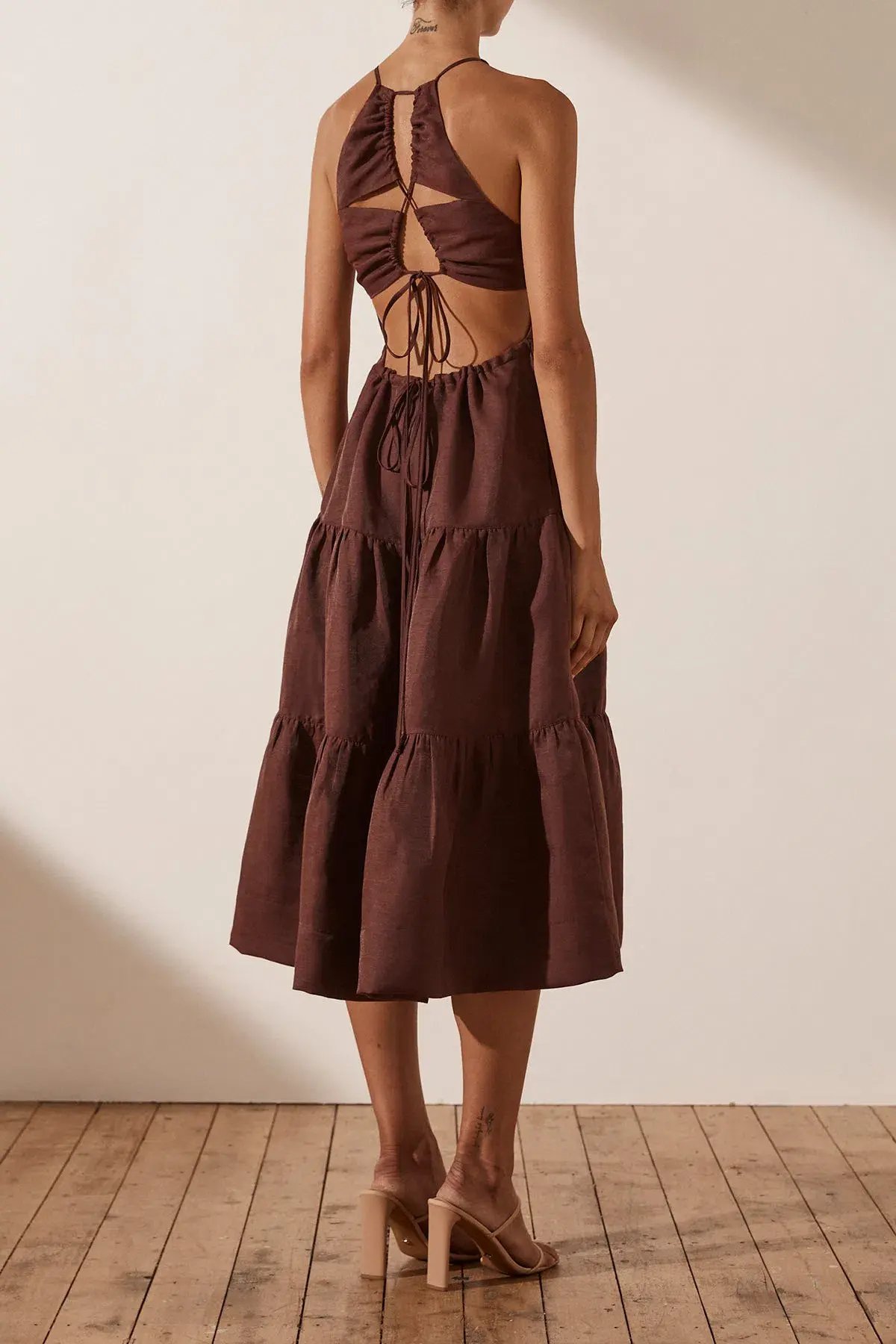 Shona Joy Marlene Open Back Tiered Midi Dress in Chocolate Size 6 photo 3