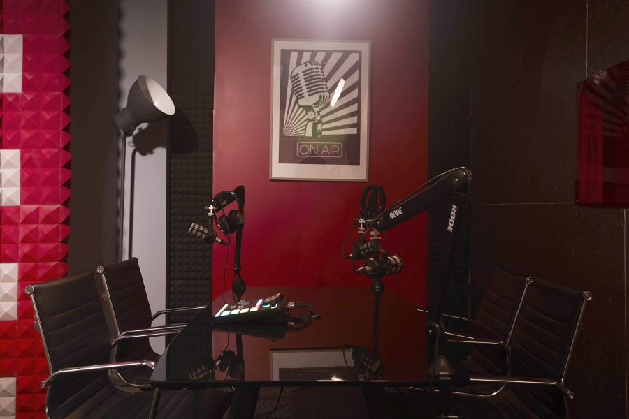 Podcast Studio - Red Noise photo 3