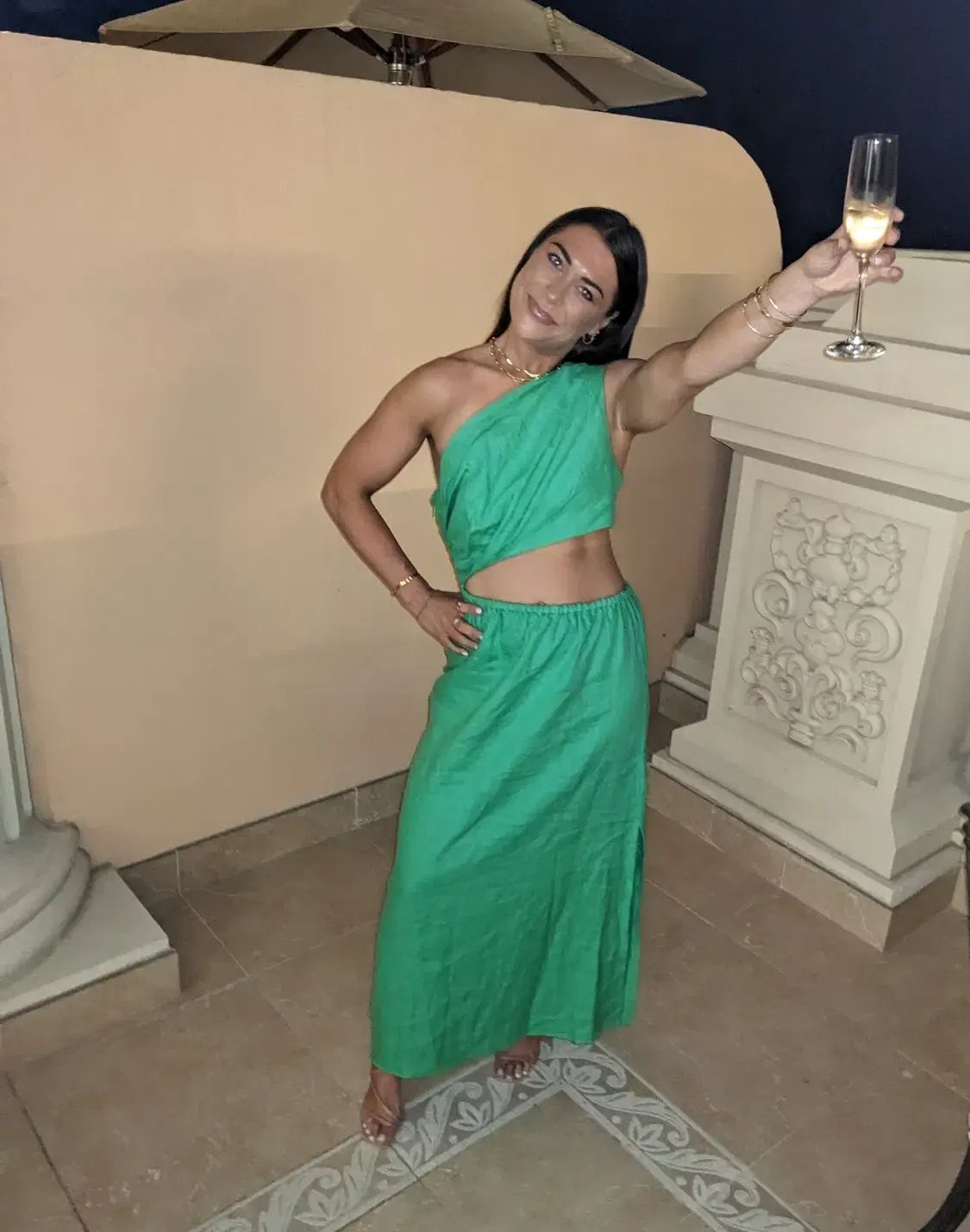 Venroy The Draped One Shoulder Cut Out Midi Dress in Vibrant Green Size M / AU 10 photo 4
