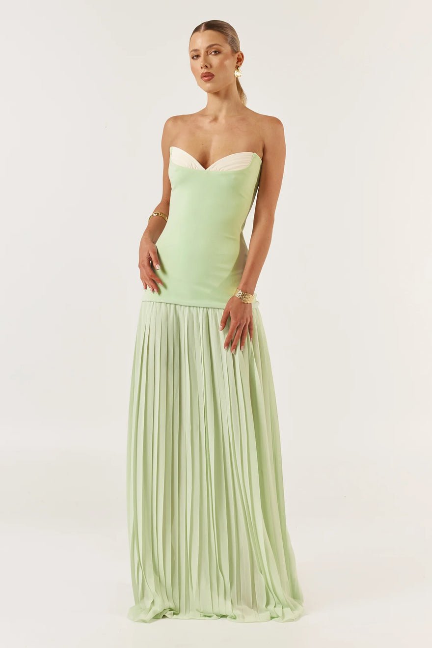 She is Olla Nicolette Dress photo 2
