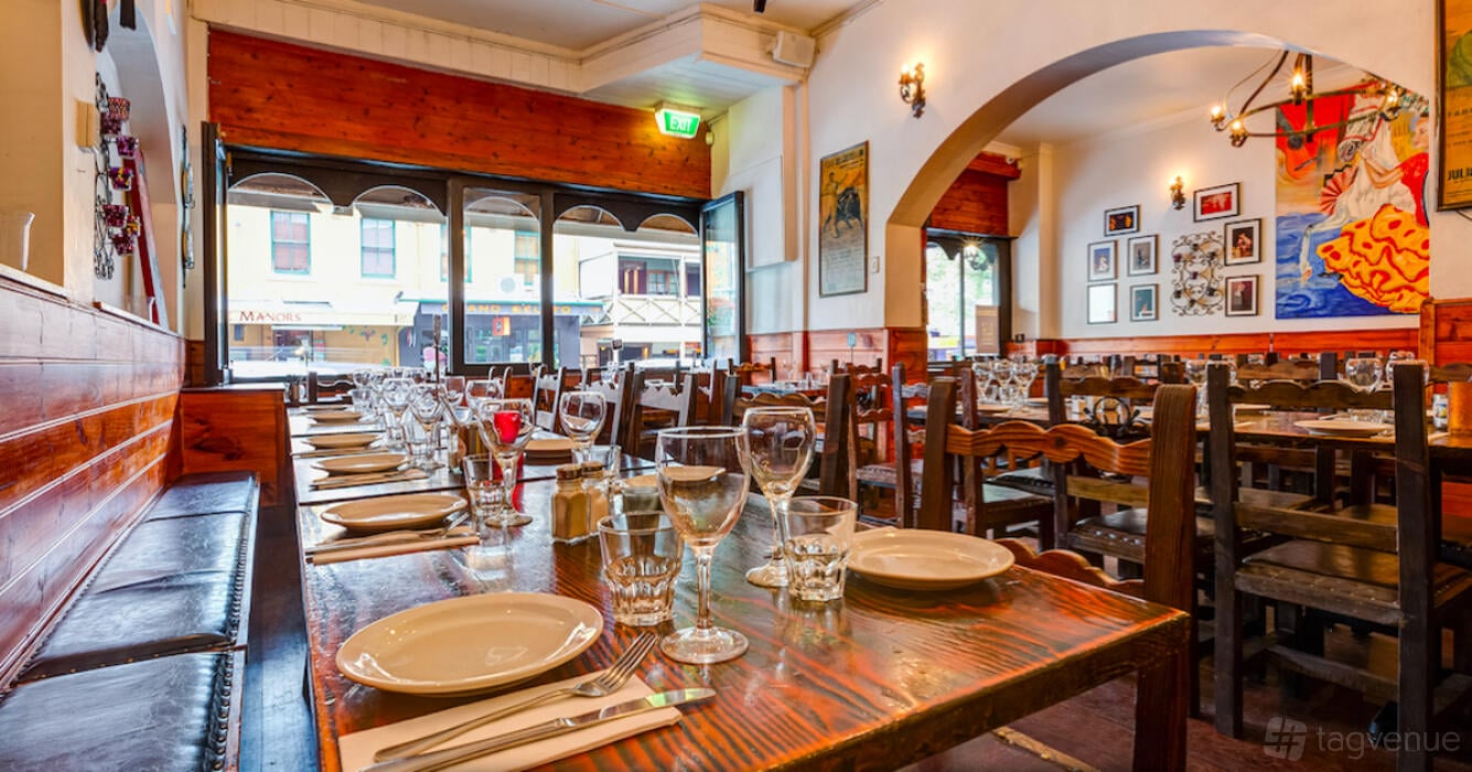 Whole Venue at Spanish Tapas photo 8