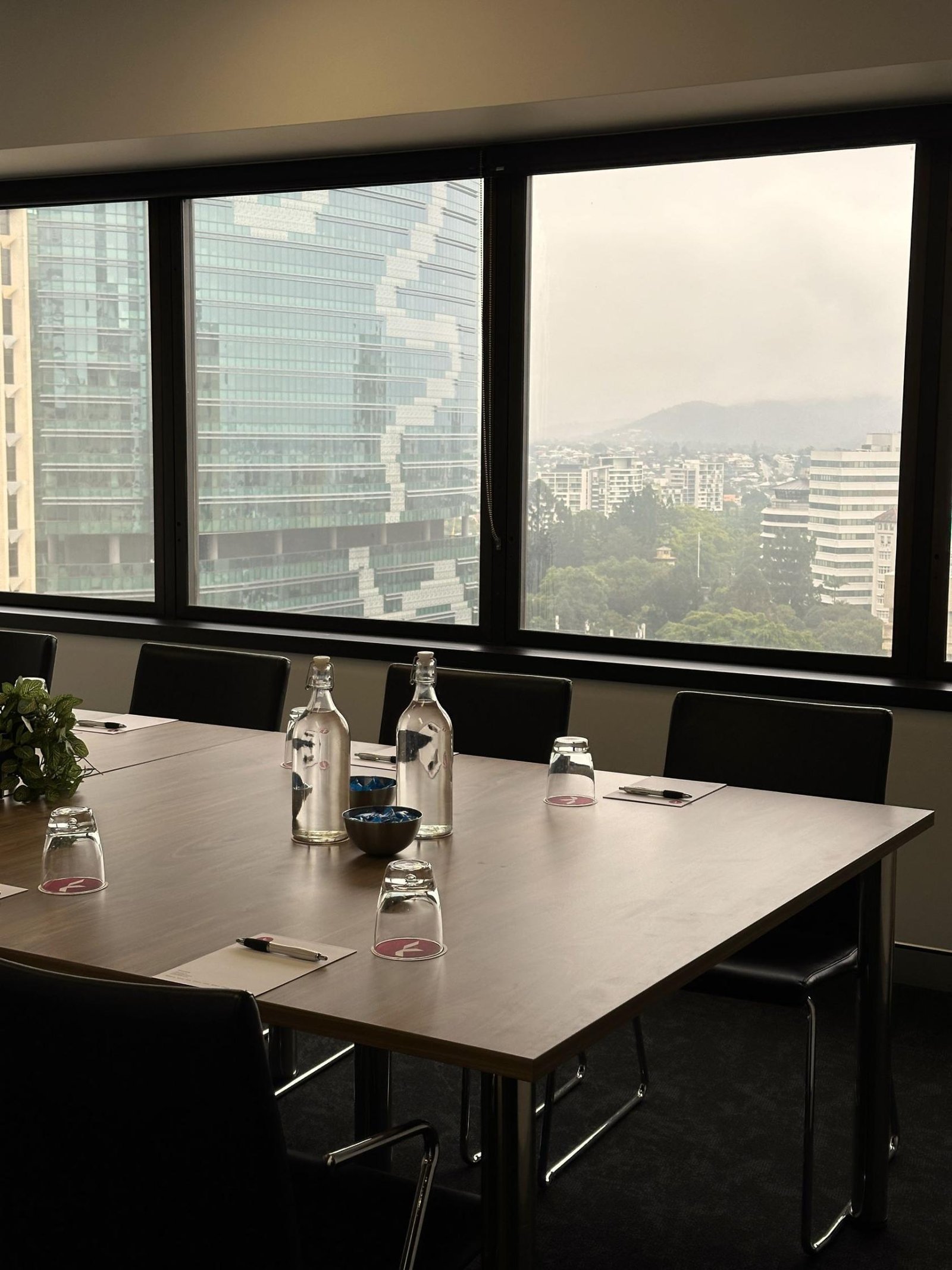 Extra Large Room at Karstens Brisbane photo 8