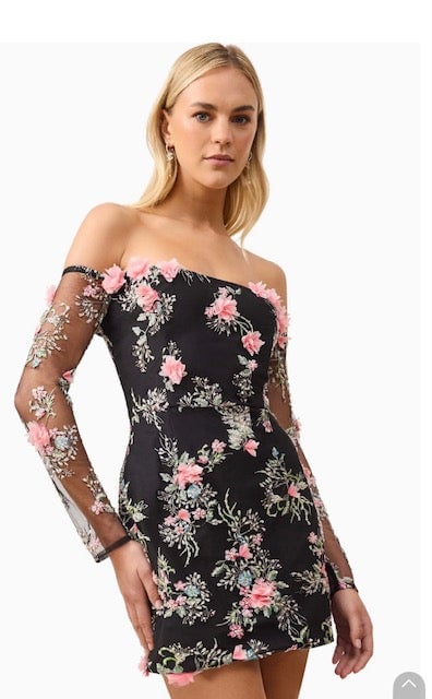 Elliatt Elliatt Gaia Off Shoulder Mini Dress photo 2