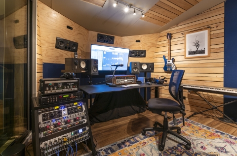Large Private Light-Filled Office Space photo 10