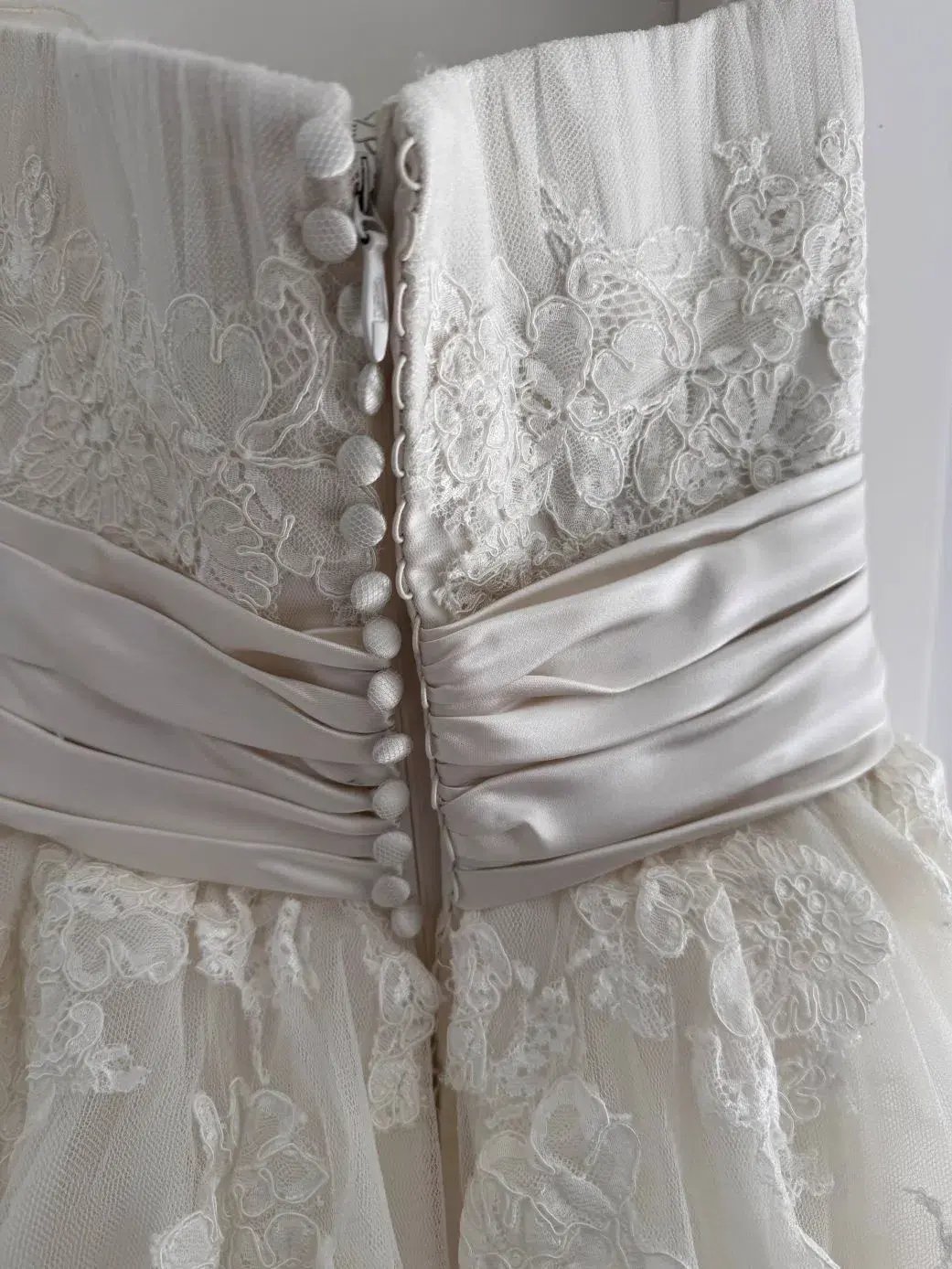 Pronovias Bridal size 10 photo 6