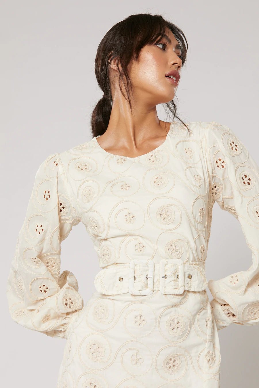 WINONA MAISON BELT DRESS - EMBROIDERED photo 5
