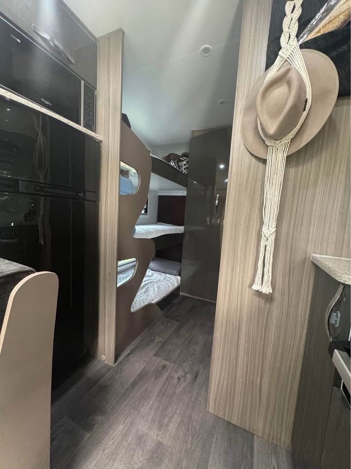 Caravan Hire photo 2