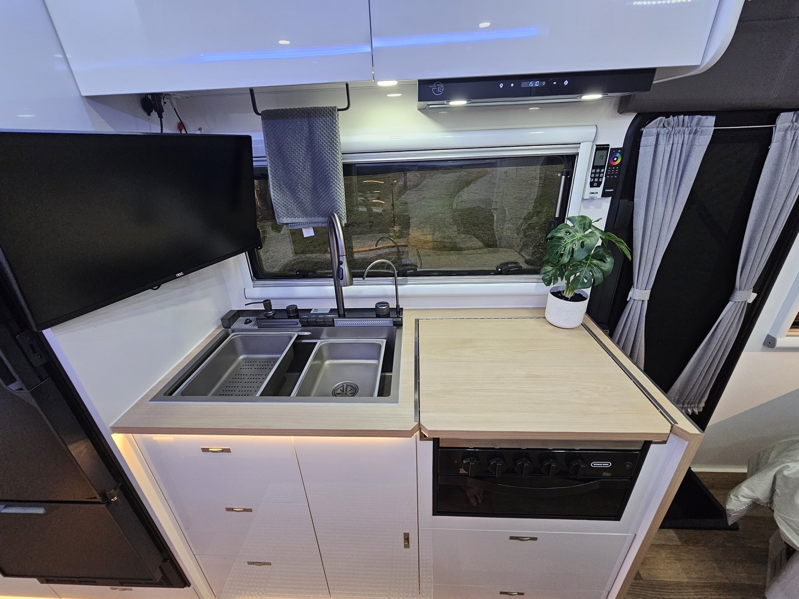 2025 Airlie 22ft photo 4