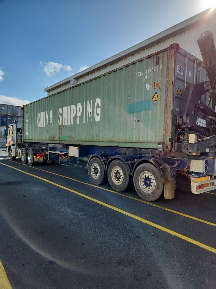 BRISBANE SALE - 40FT B GRADE HIGH CUBE CONTAINERS photo 2