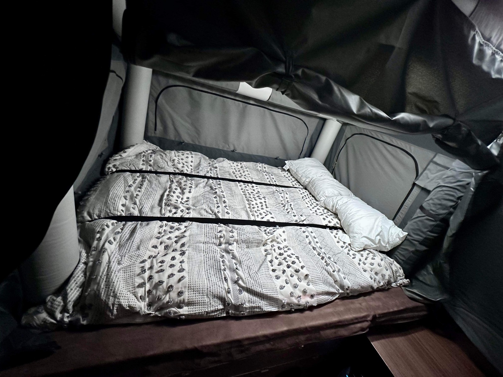 Luxury Space X camper photo 3