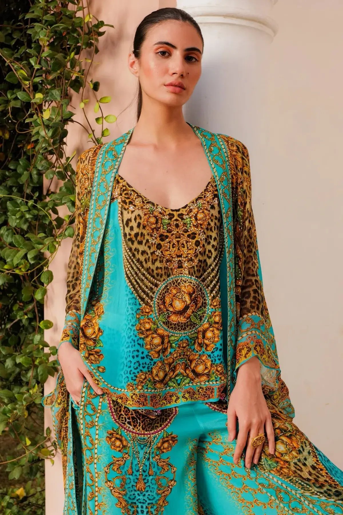 Czarina Aqua Leopardess Medium Cape Turquoise Leopard Print One Size photo 2