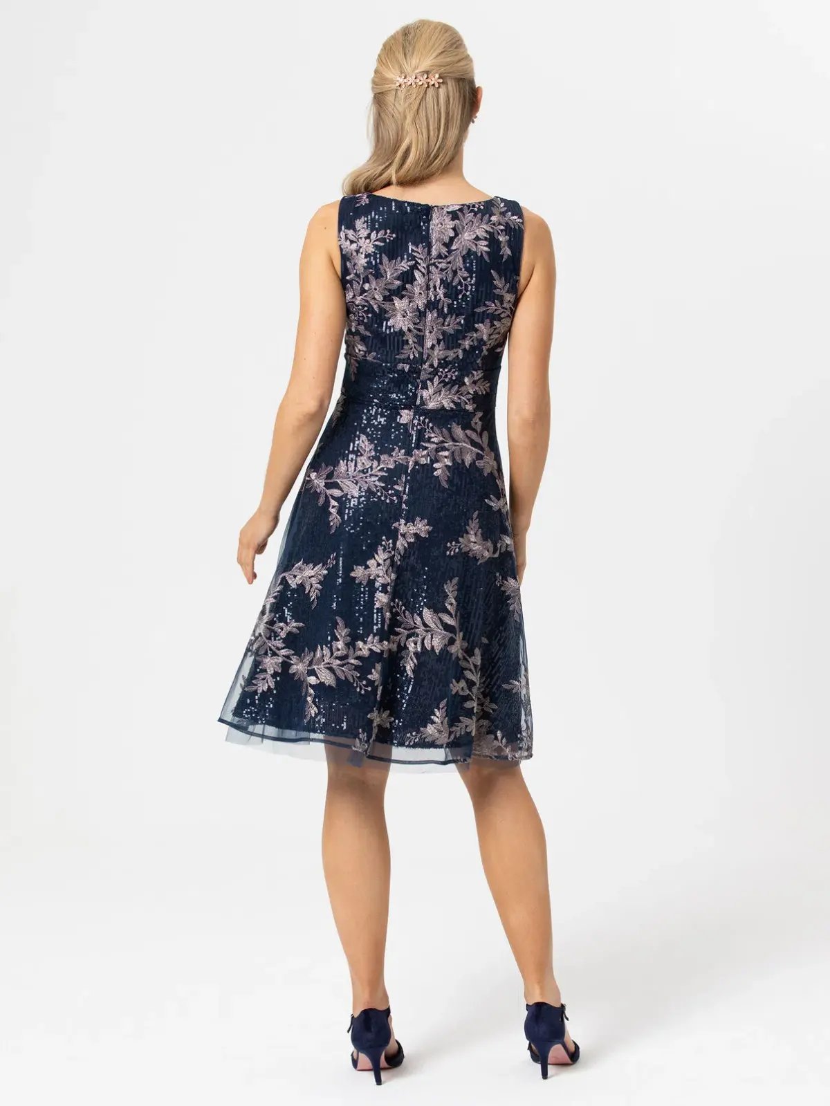 Review You're A Star Dress Sequin Size 8 photo 2