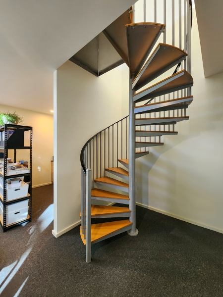 Mezzanine Office Space photo 4