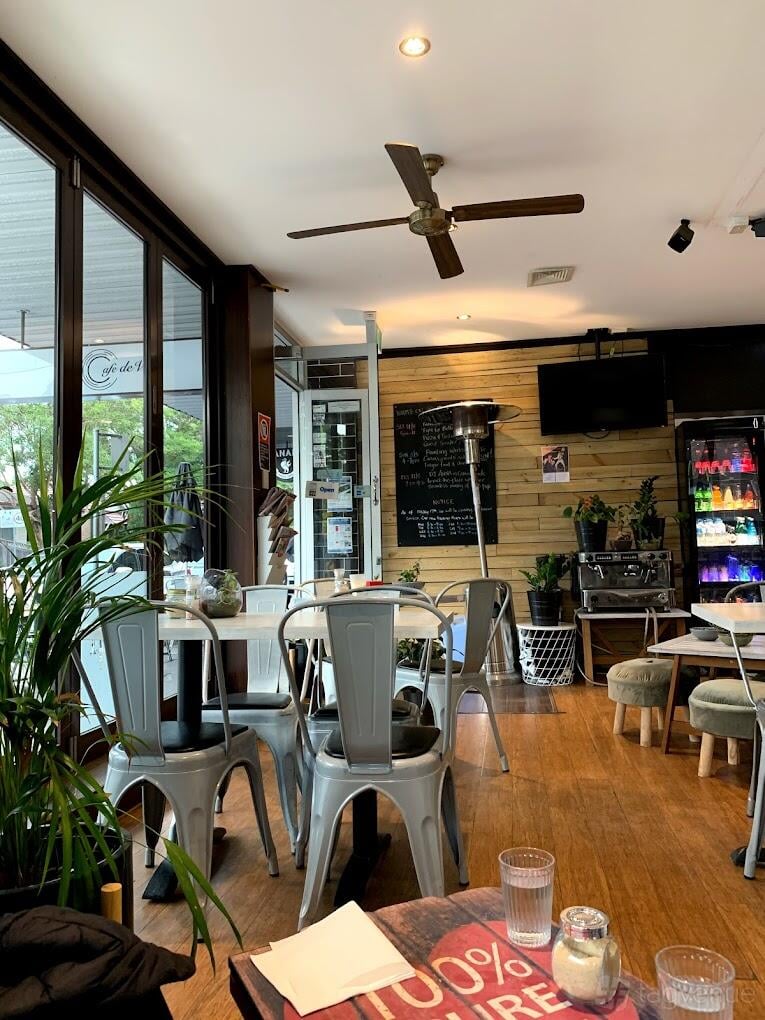 Entire Venue at Cafe Tabouli photo 10