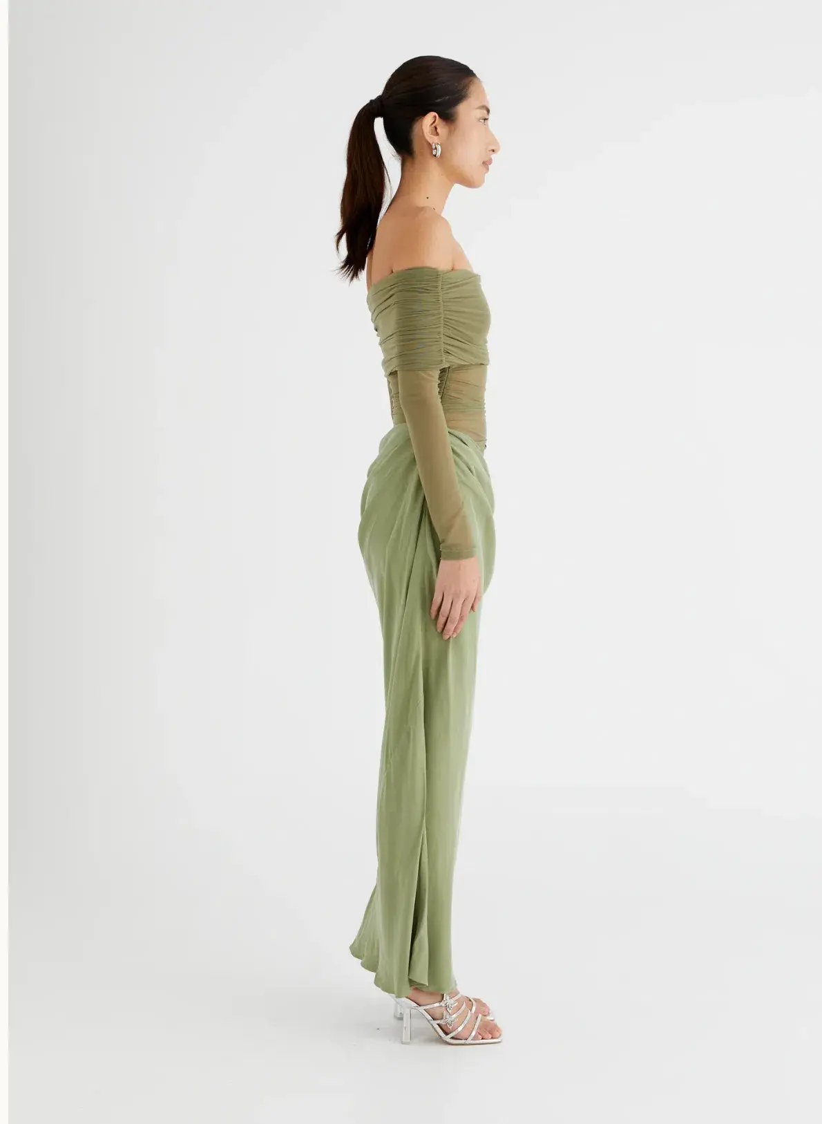 Benni Yasmin Off Shoulder Maxi Dress in Pistachio Size 8 photo 4