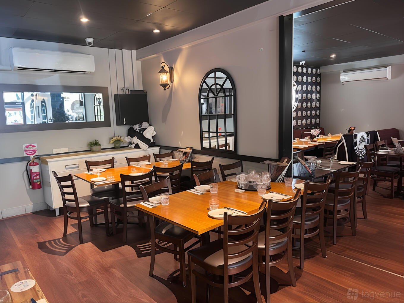 Whole Venue at Farina Pizzeria Turramurra photo 3
