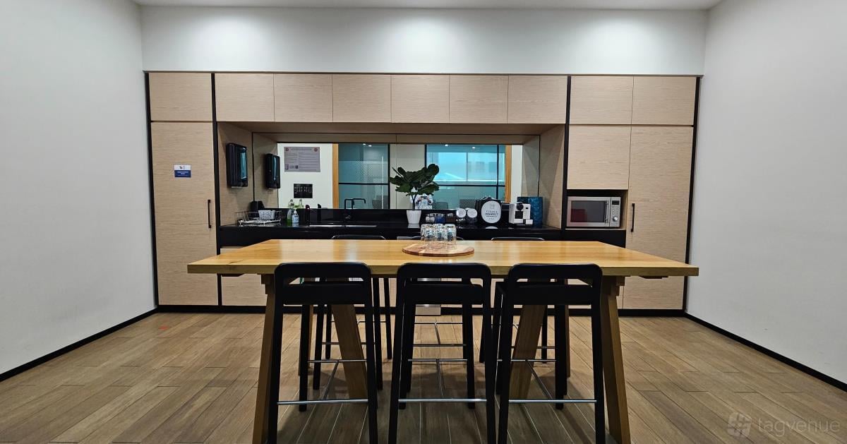 Boardroom at Edge Offices photo 7